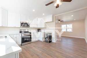 featured image of 920 E Elma St