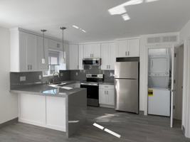 featured image of 445 Garrison St