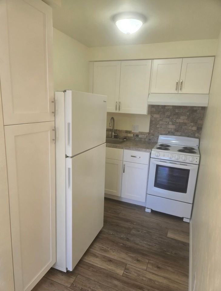 3422 Northwest Ave - Photo 4 of 6