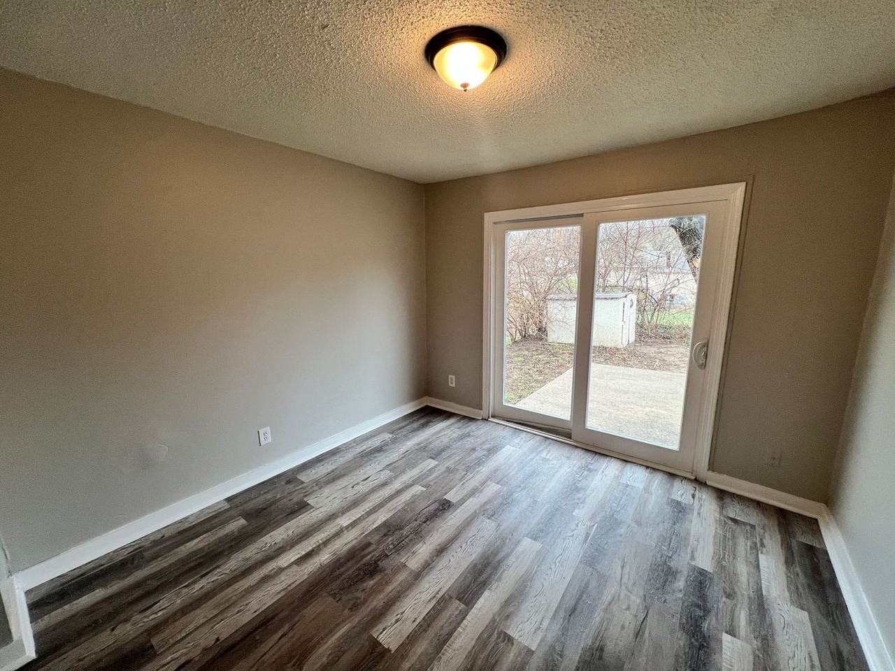 6203 E 152nd Ter ##B - Photo 7 of 11