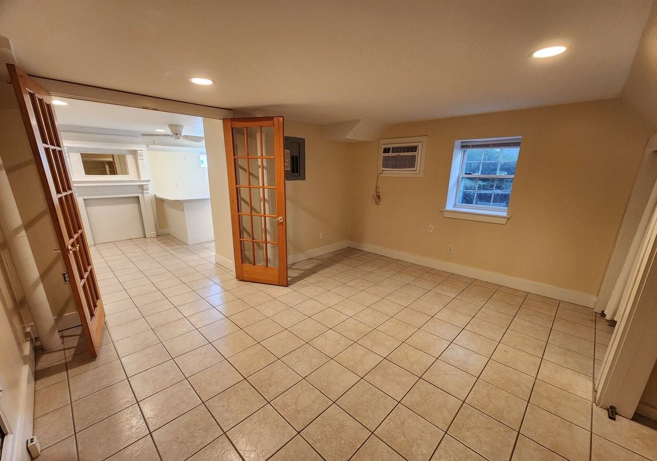 218 N 4th St - Photo 7 of 12