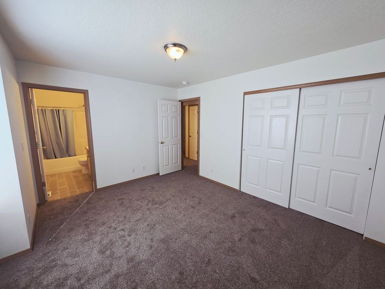 5042 N Lemonwood Ln - Photo 4 of 7