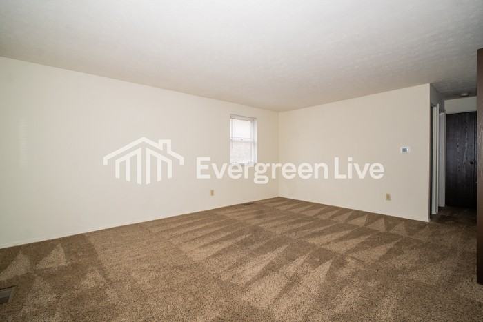 8209 Mount Washington Dr - Photo 3 of 14
