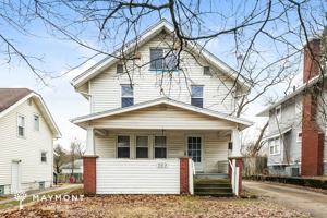 featured image of 589 Eastland Ave