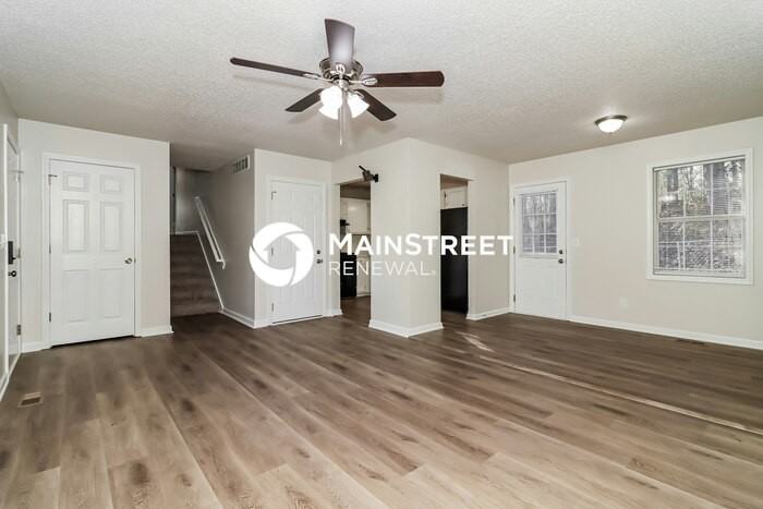 211 Hampton Dr - Photo 2 of 19