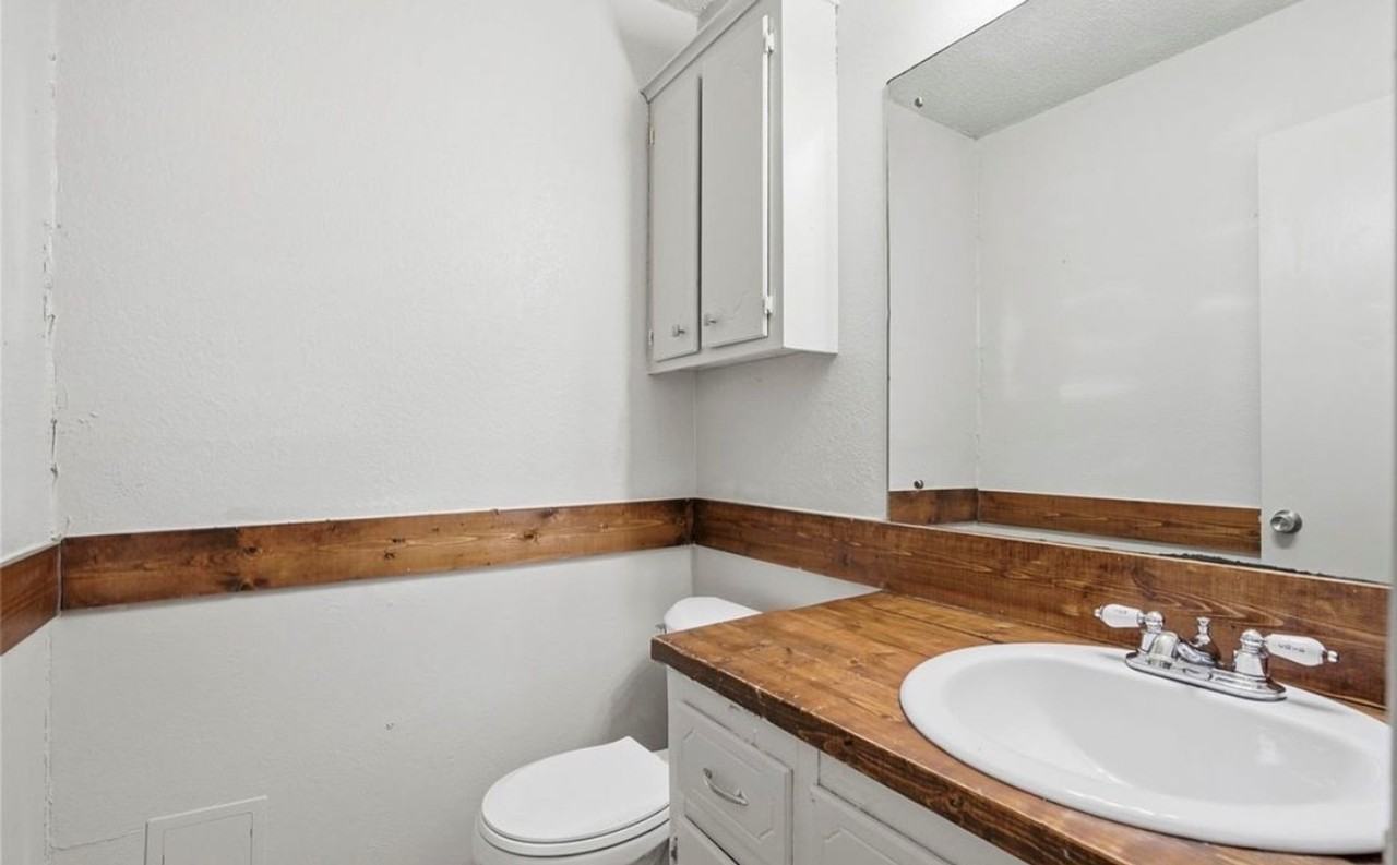 11502 E 37th St - Photo 7 of 10