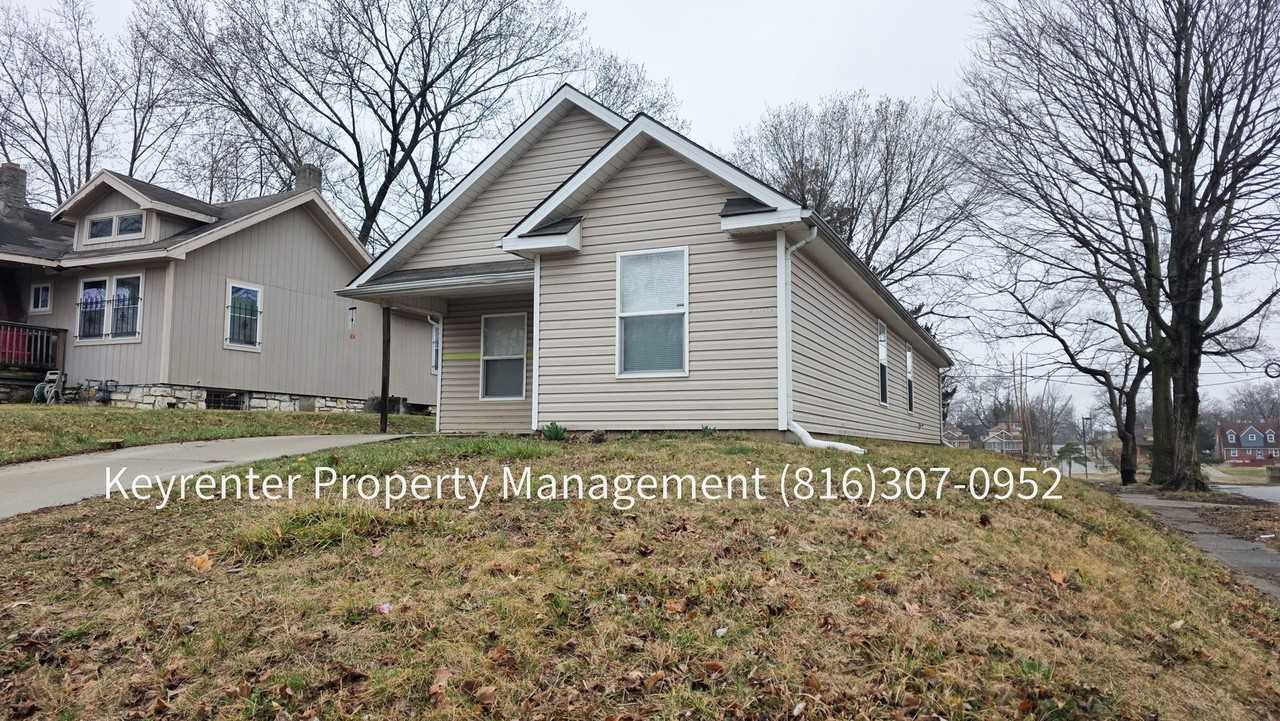 5200 Olive St - Photo 2 of 22