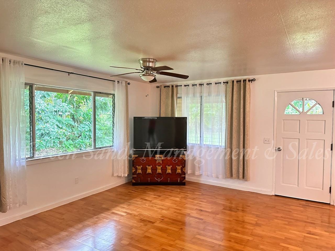 15-1957 11th Ave - Photo 3 of 14