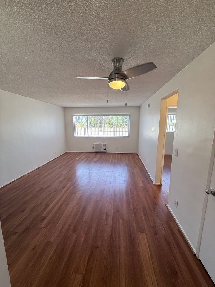 1 Month Free! Renovated Units in Central Van Nuys - Photo 3 of 22