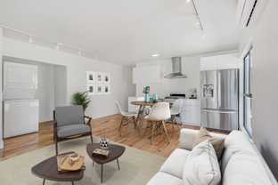 513 N HELIOTROPE DR - Photo 1 of 1