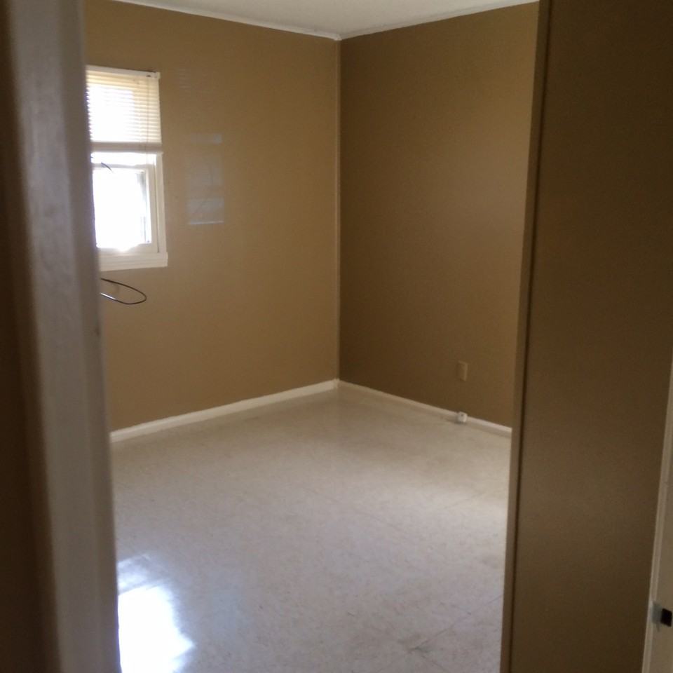 7775 Shamrock Rd - Photo 3 of 5