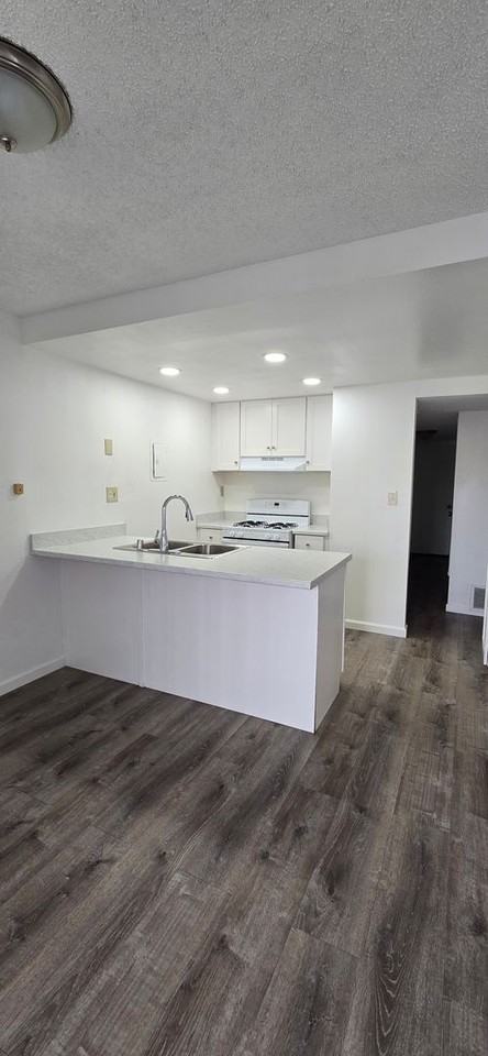 2255 Cahuilla St #75 - Photo 7 of 18