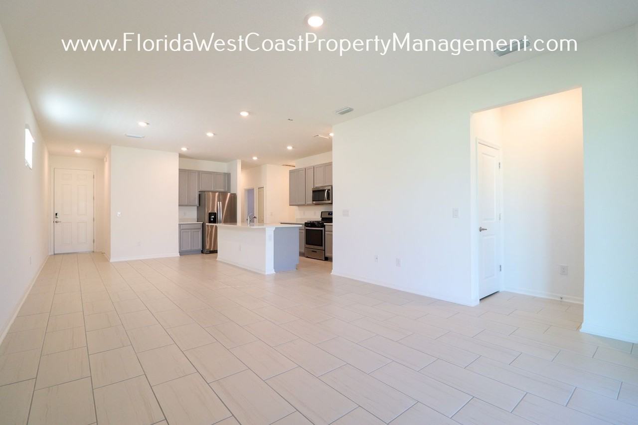 5871 Bungalow Grove Ct - Photo 7 of 26