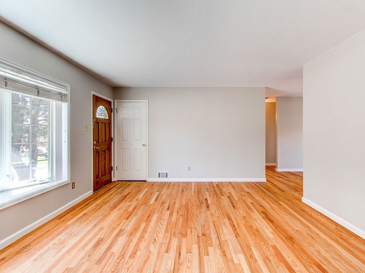 3975 W Floyd Ave - Photo 2 of 32