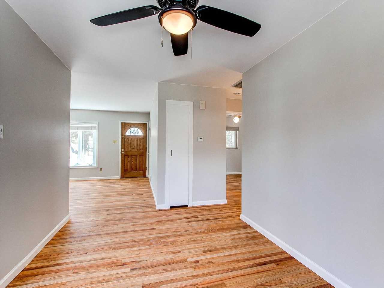 3975 W Floyd Ave - Photo 4 of 32