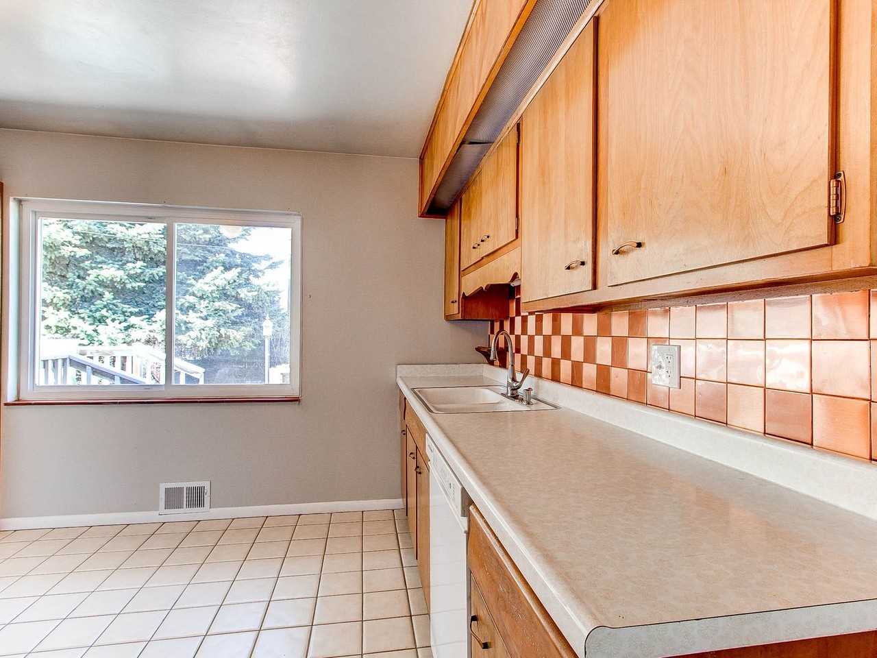 3975 W Floyd Ave - Photo 7 of 32