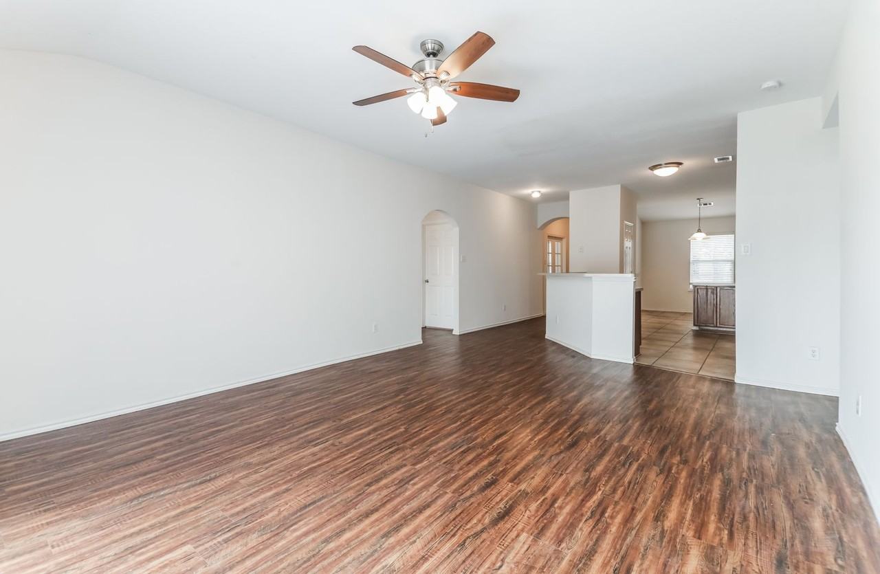 115 Freedom Trl - Photo 5 of 16