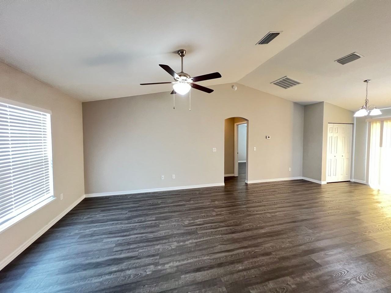 13670 Sw 43rd Cir - Photo 5 of 21