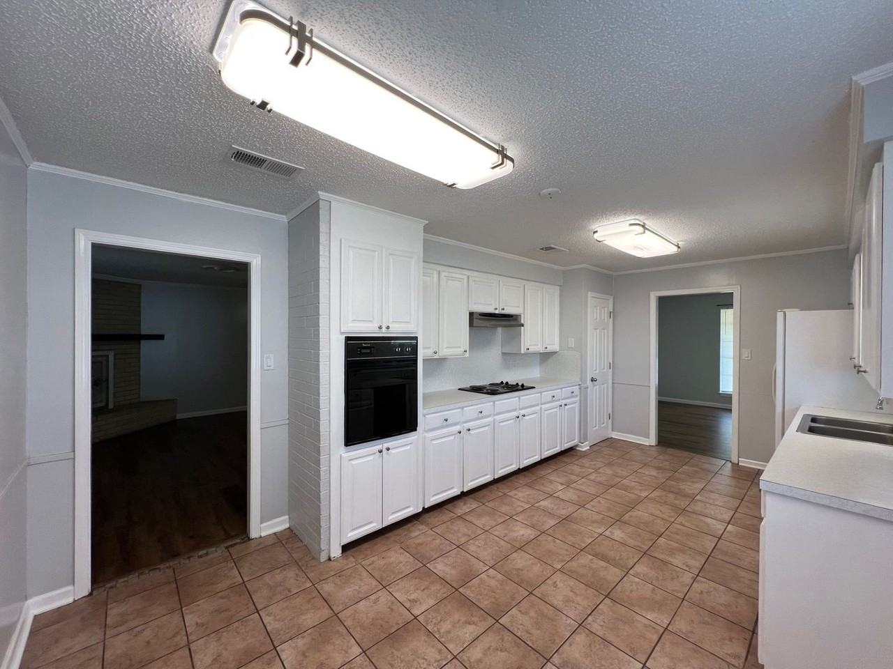 13085 Friendship Rd - Photo 7 of 15