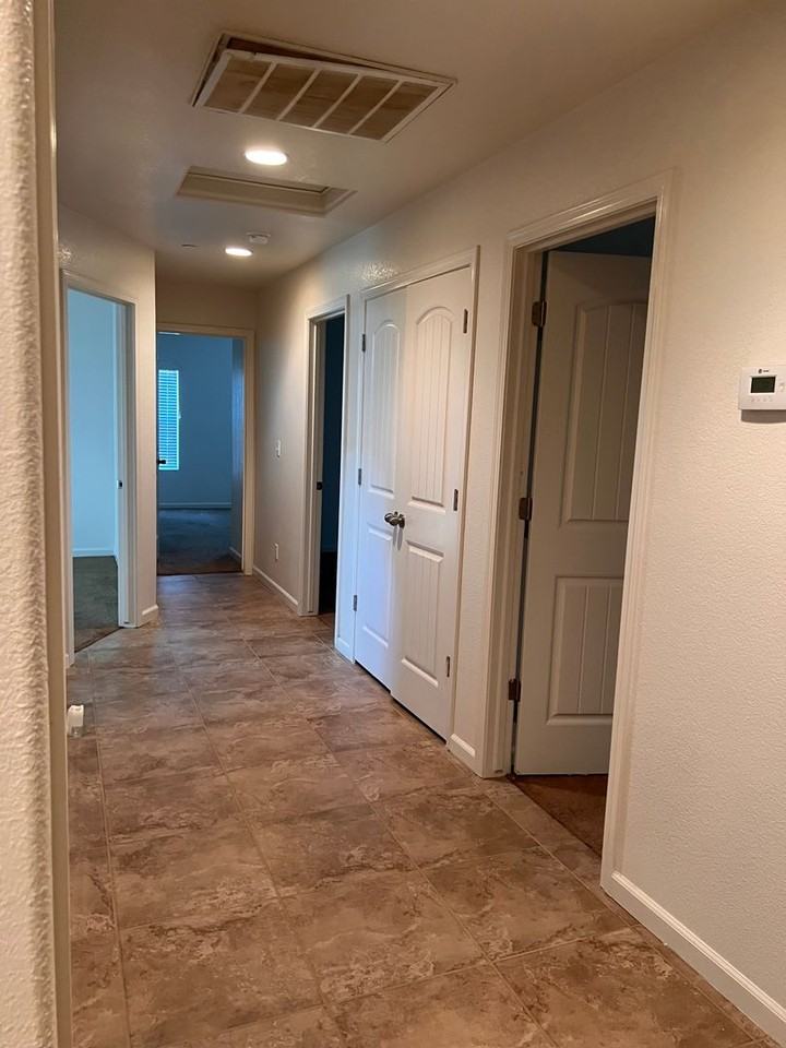 2578 Bell Port Ave - Photo 4 of 17