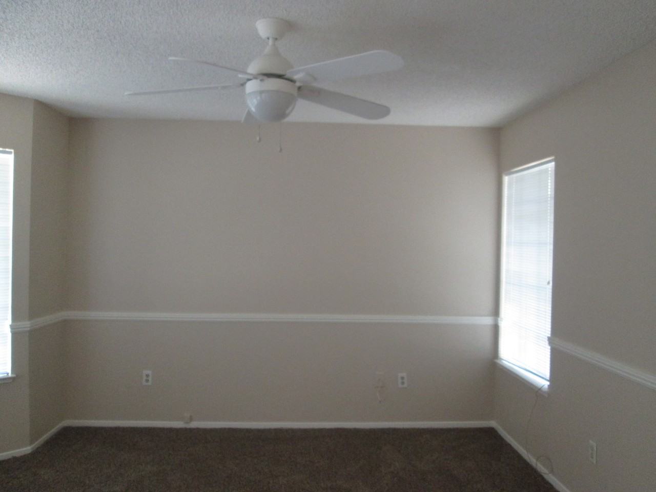 3615 Abbott Dr - Photo 5 of 9