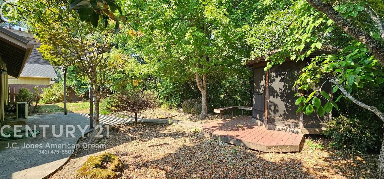 144 Belindy Cir - Photo 6 of 14