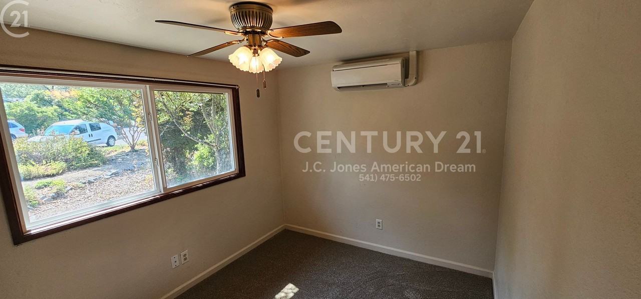 144 Belindy Cir - Photo 5 of 12