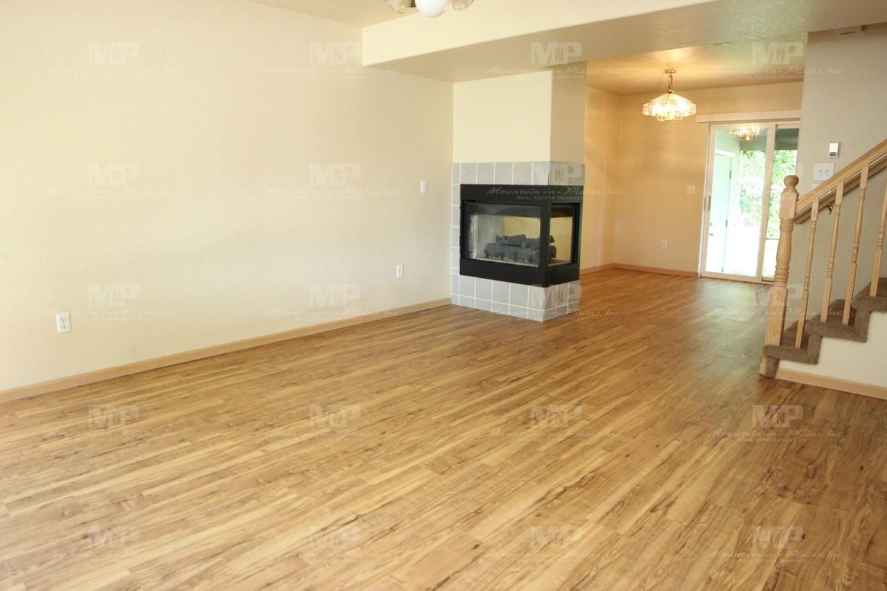 2036 Glenmoor Dr - Photo 3 of 16