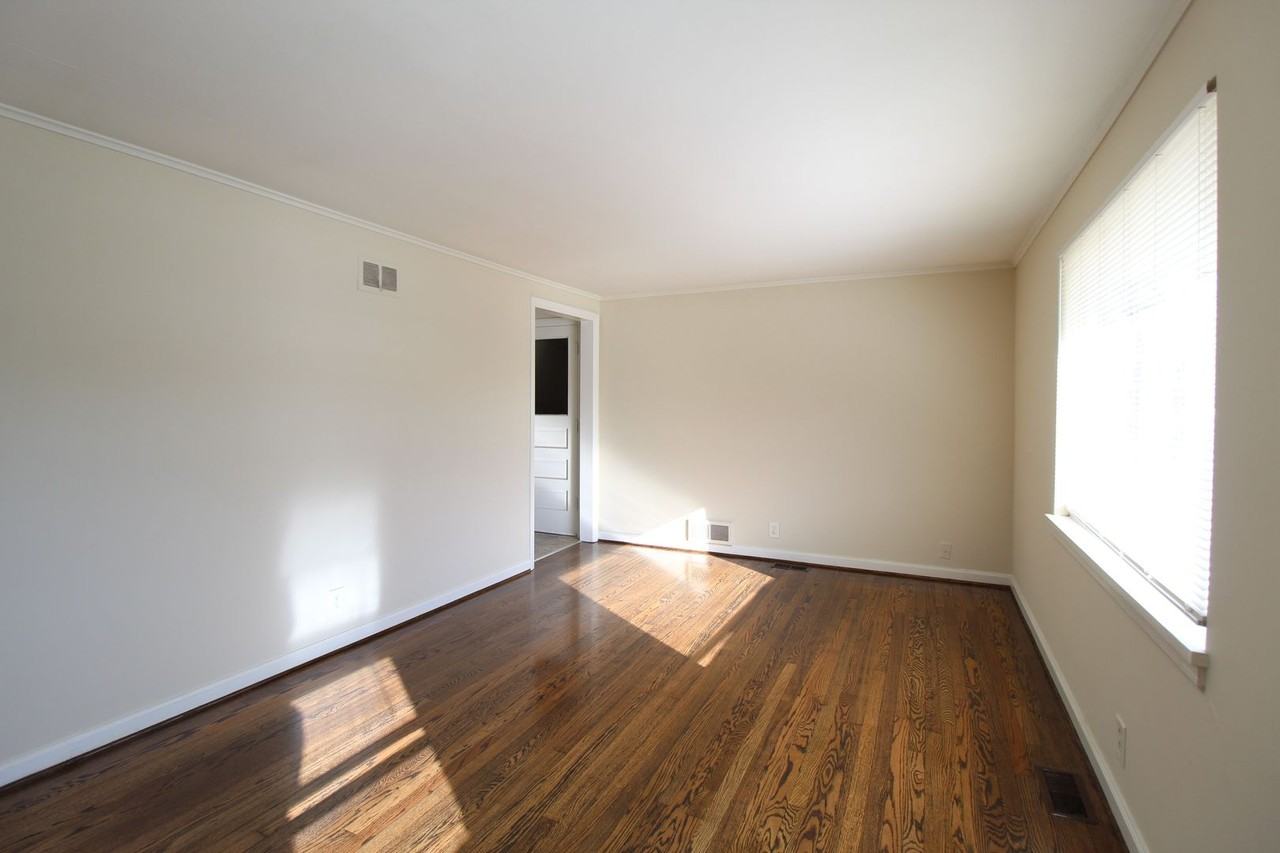 2 E 85th St - Photo 2 of 12