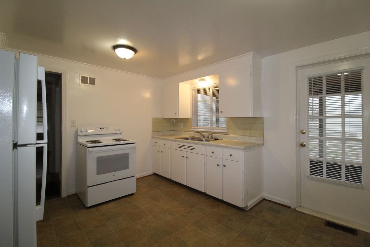 2 E 85th St - Photo 5 of 12