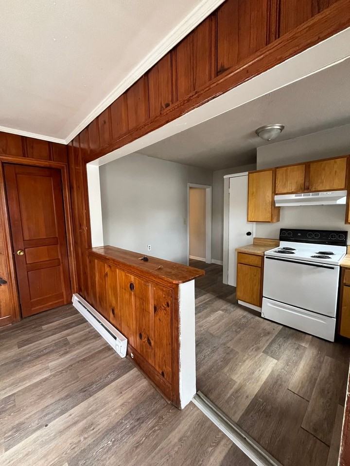 228B College St - Photo 6 of 9