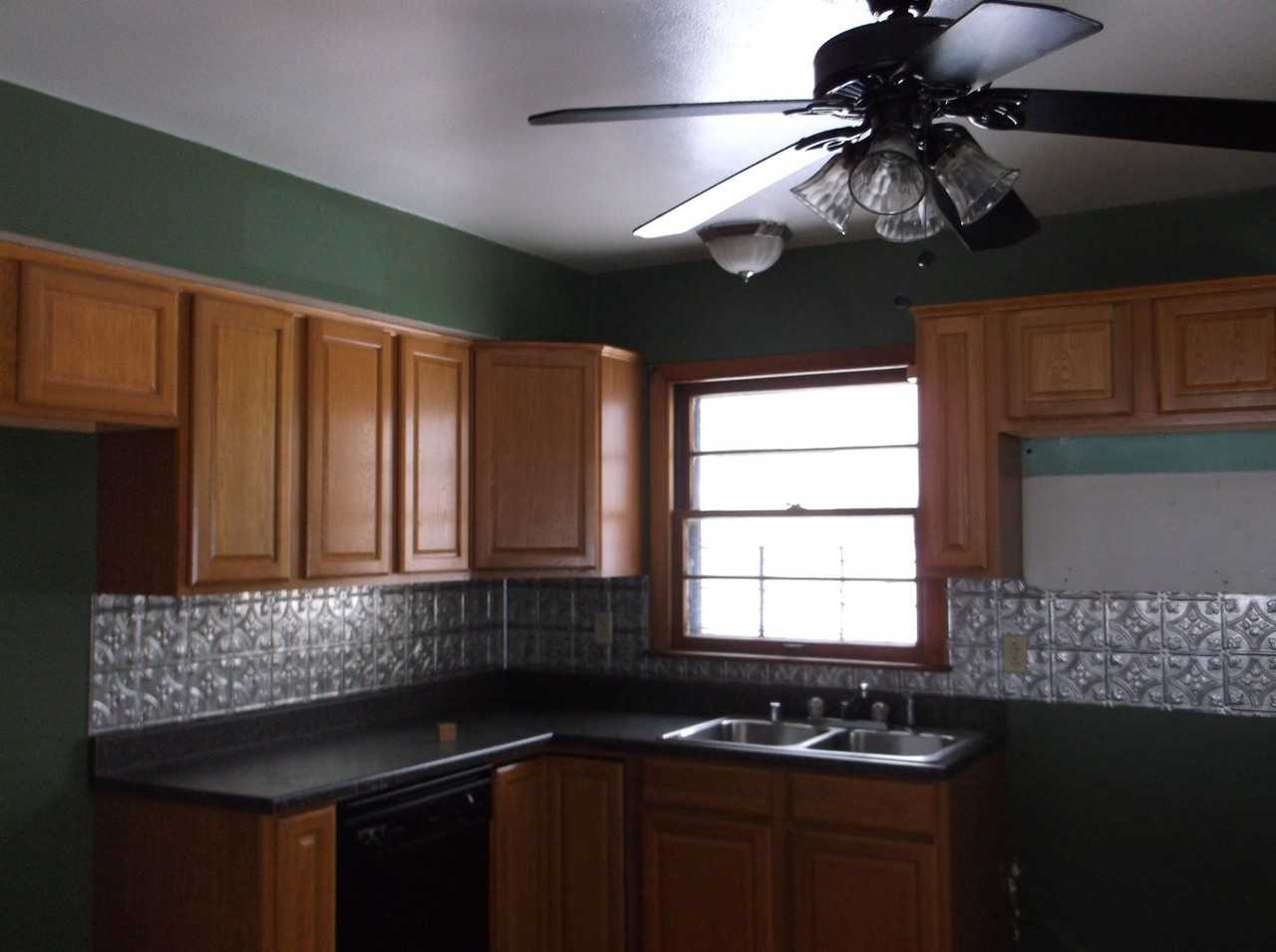 4142 N 68th St - Photo 5 of 16