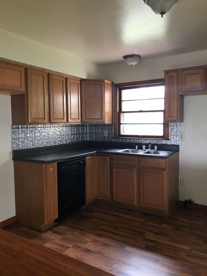 4142 N 68th St - Photo 6 of 16