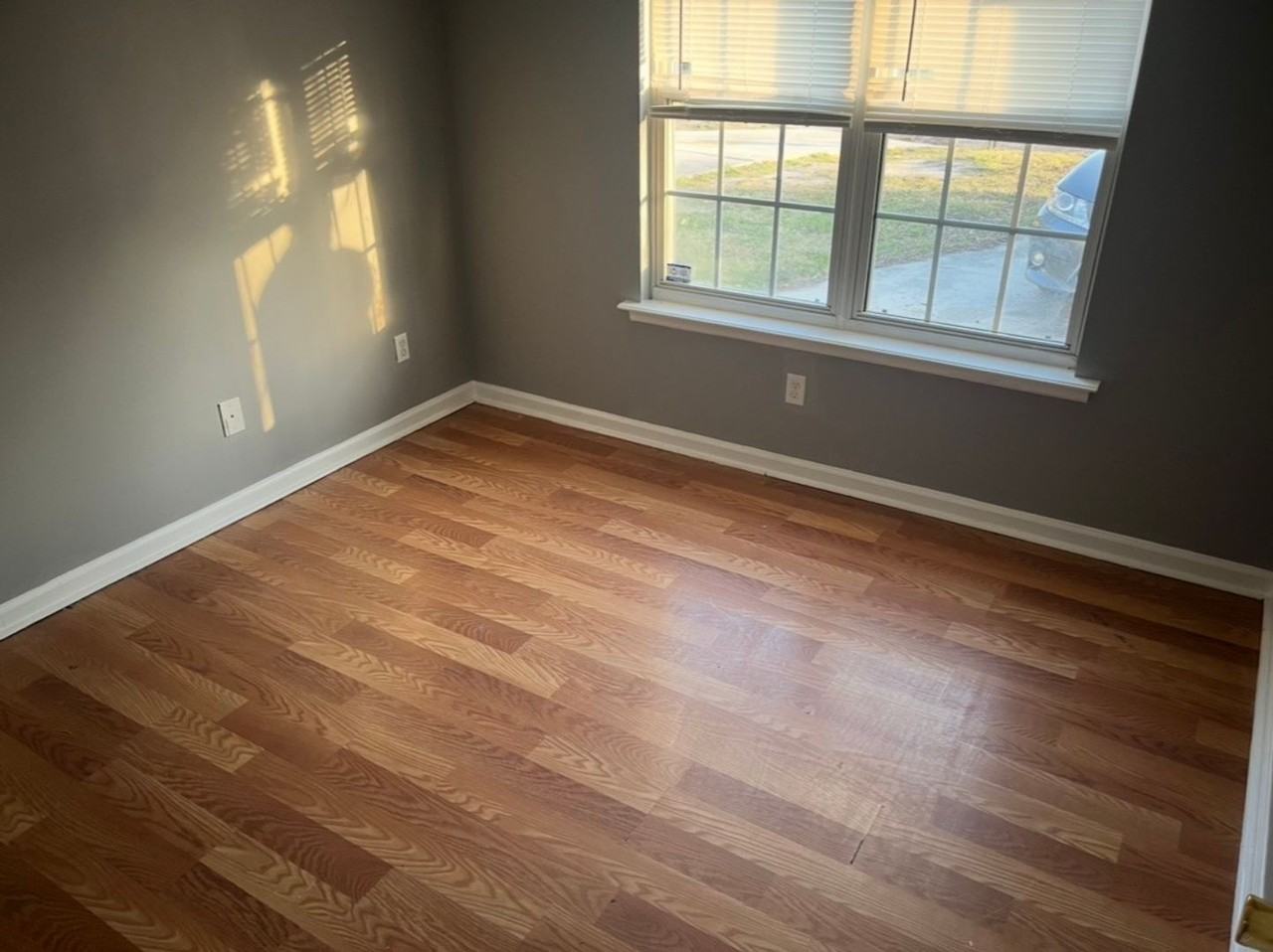 2726 Landing Loop Dr - Photo 2 of 11