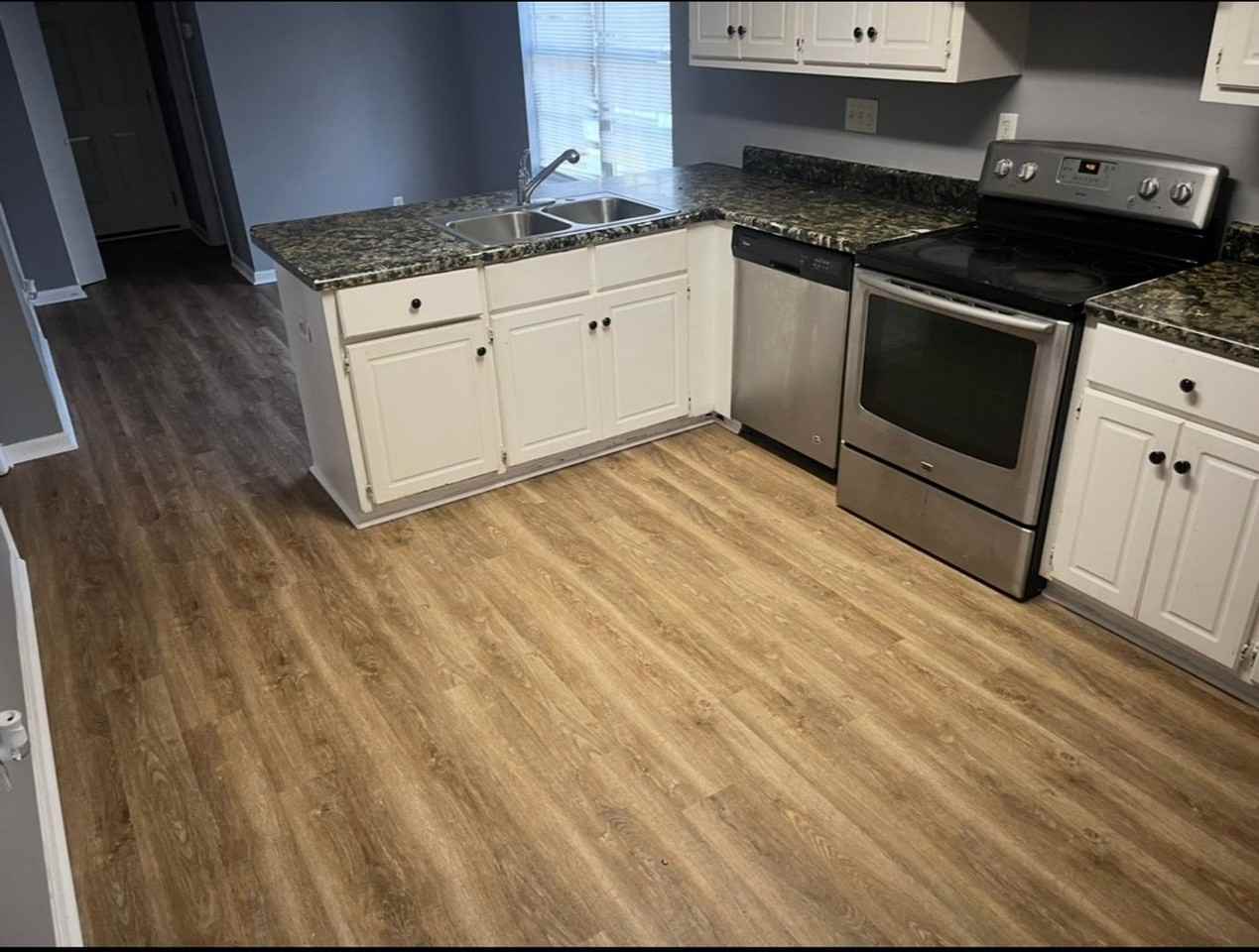 2726 Landing Loop Dr - Photo 4 of 11