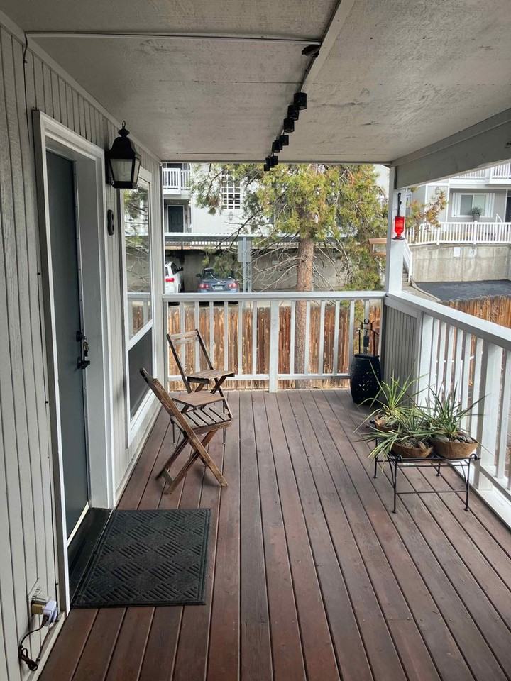 1443 Nw Juniper St #8 - Photo 2 of 14