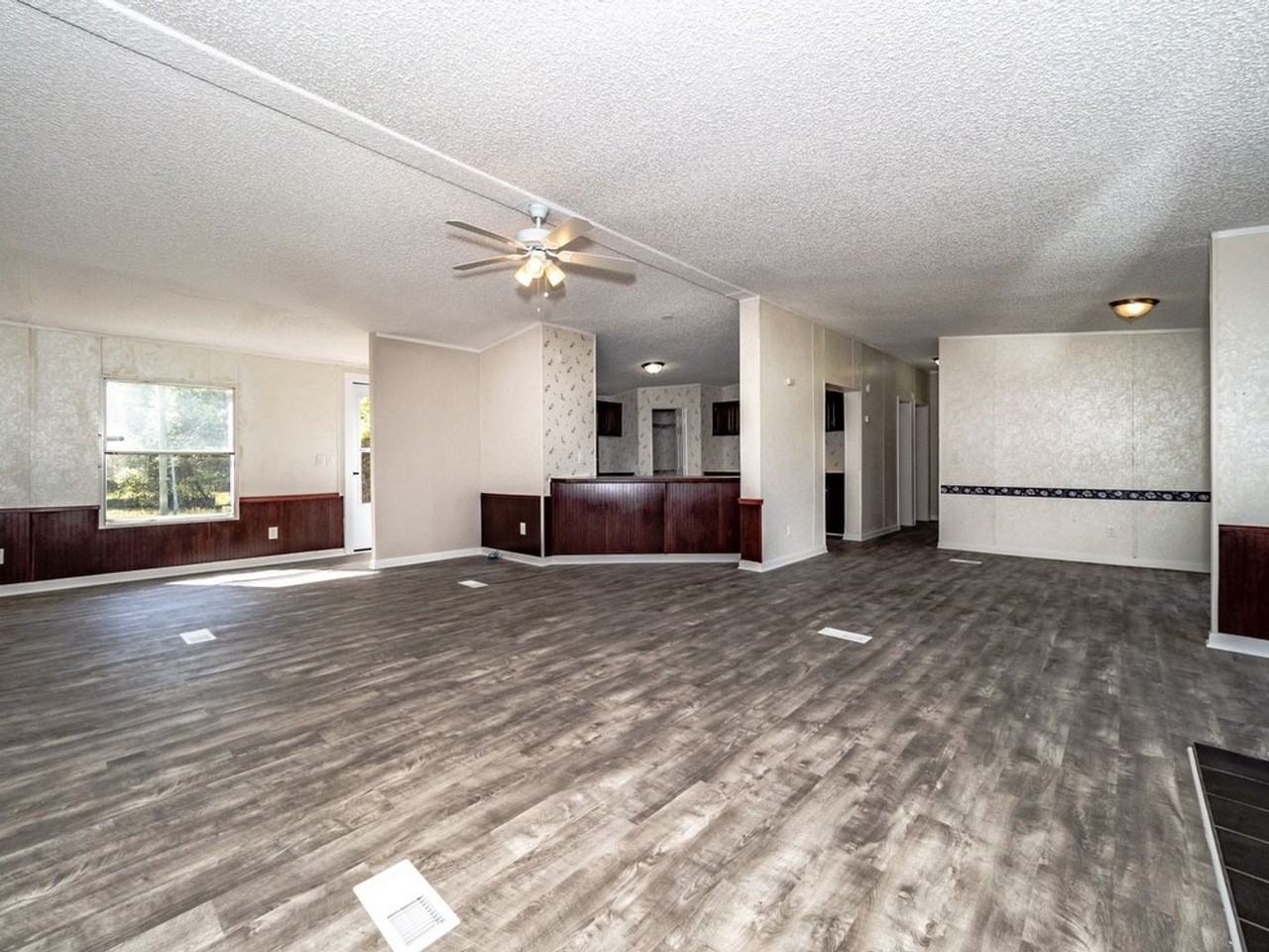 437 Mccleary Ln - Photo 4 of 30