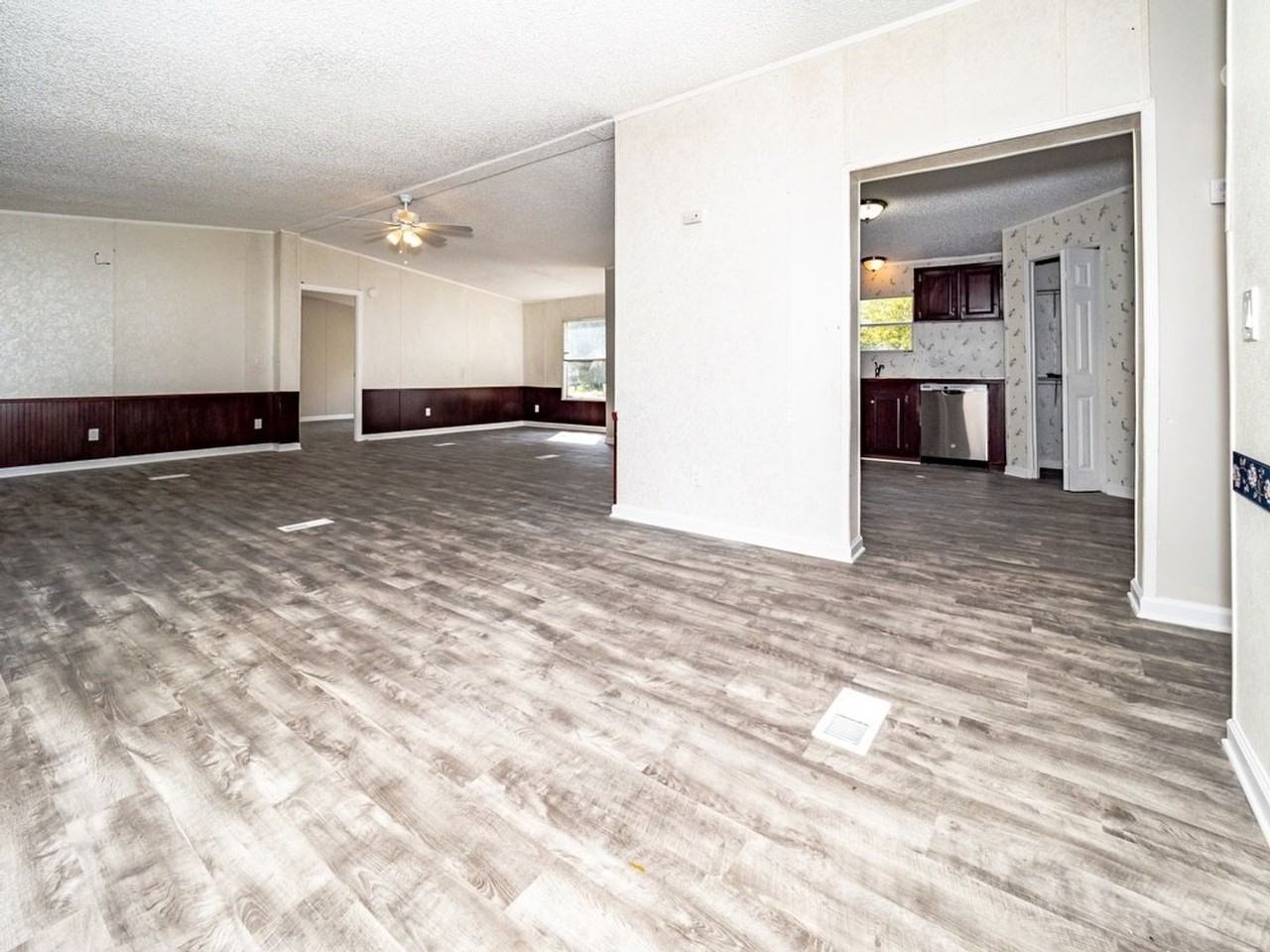 437 Mccleary Ln - Photo 5 of 30