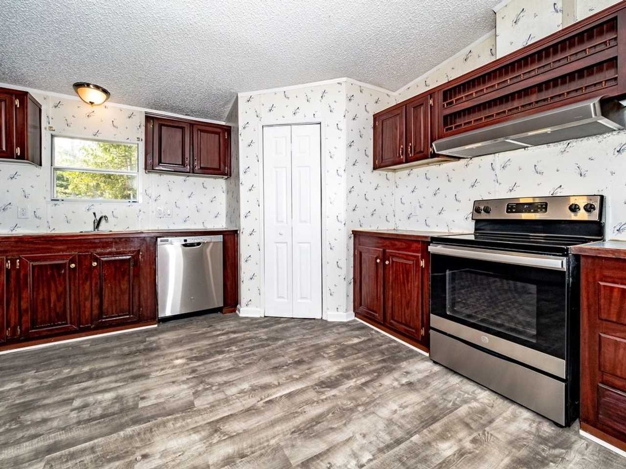 437 Mccleary Ln - Photo 6 of 30