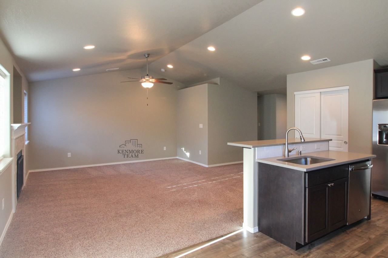 2937 Cashmere Dr - Photo 3 of 9