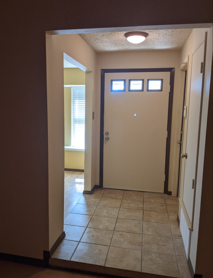 3027 Heidi St - Photo 2 of 5