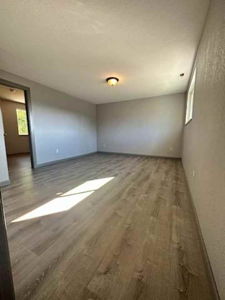 1494 Hillspring Rd - Photo 6 of 11