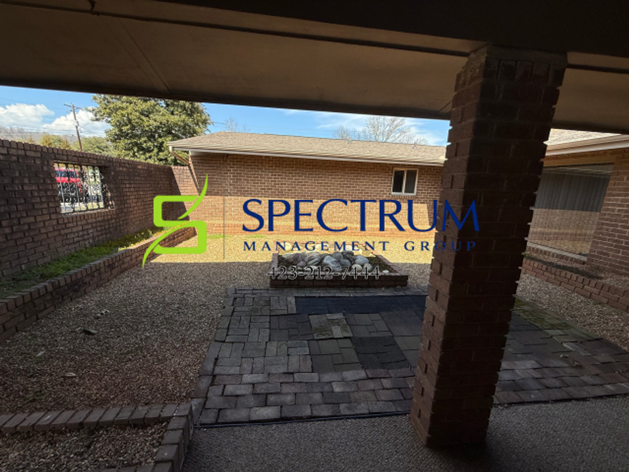 828 Andy St - Photo 3 of 38