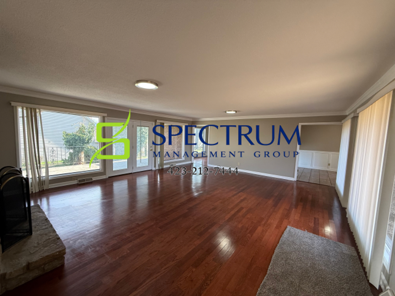 828 Andy St - Photo 4 of 38