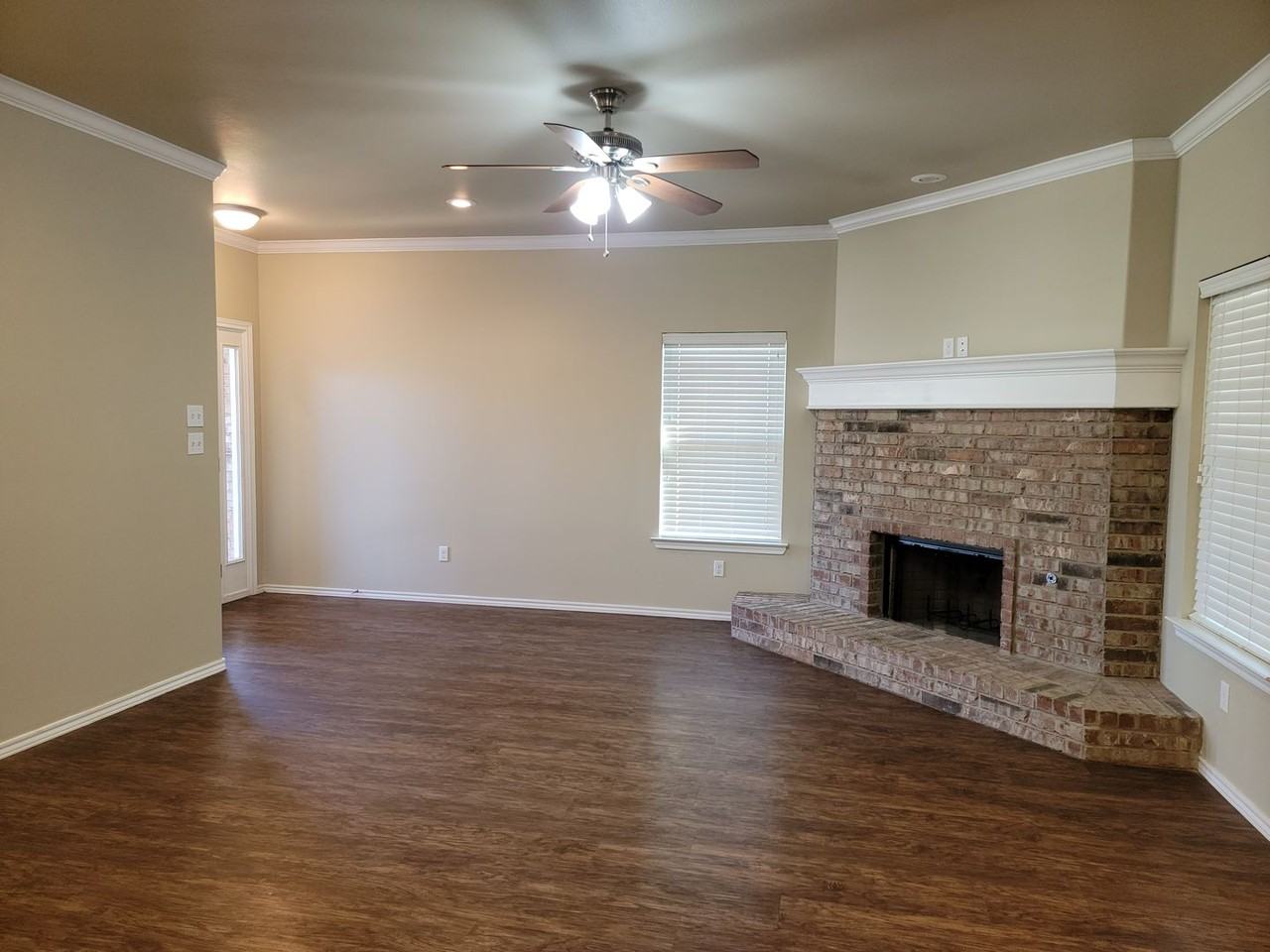 9812 Weatherford Ave - Photo 2 of 16