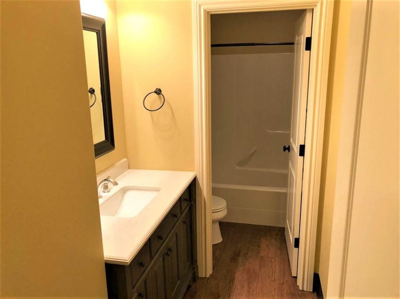 842 Nw 26th St - Photo 3 of 22