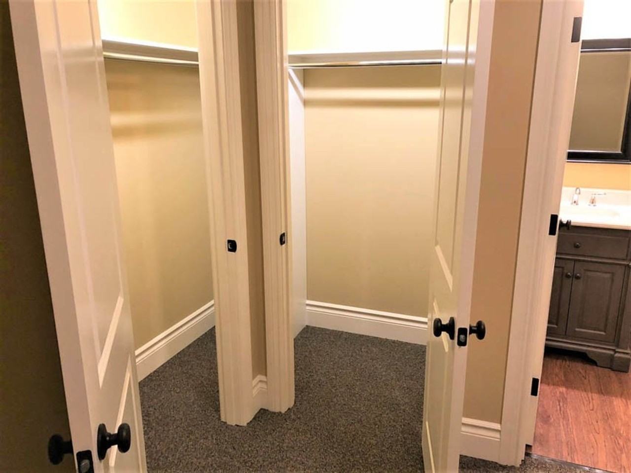 842 Nw 26th St - Photo 6 of 22