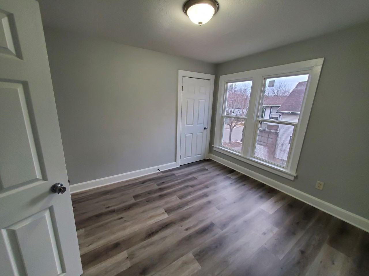 164 N Lincoln Ave - Photo 7 of 16