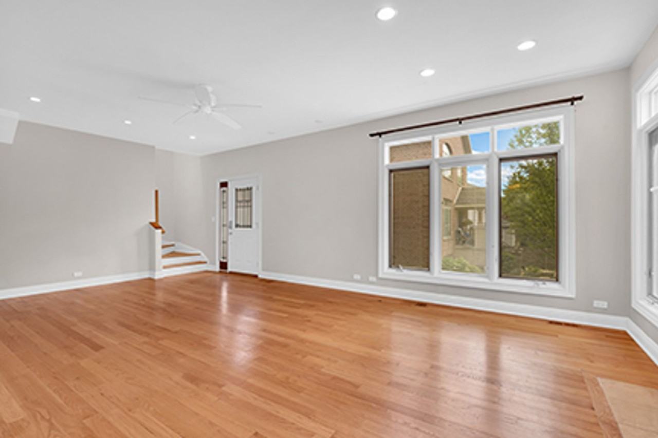 241 Jeffreys Pl - Photo 3 of 19