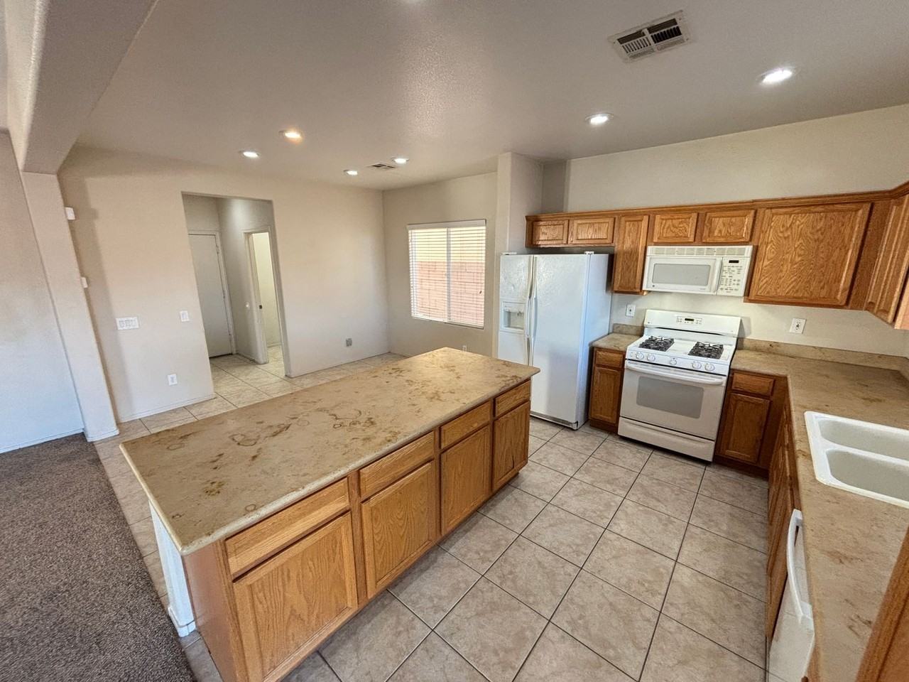 7116 Estrella De Mar Ave - Photo 2 of 39